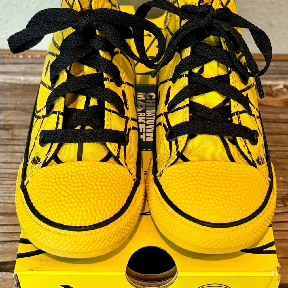 Converse fun vibrant